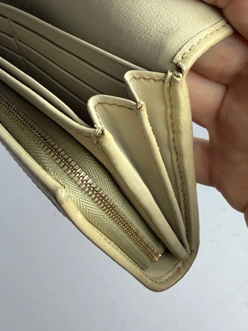 Gucci Sukey Beige GG Canvas Continental Wallet - Picture 14 of 14